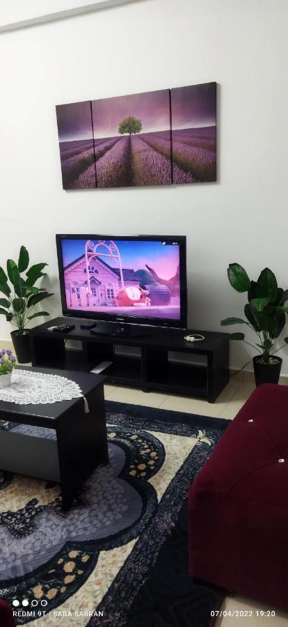 D'Zara Homestay Сепанг Екстериор снимка
